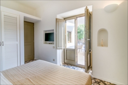 sunhaus_santorini_split_apartment_3